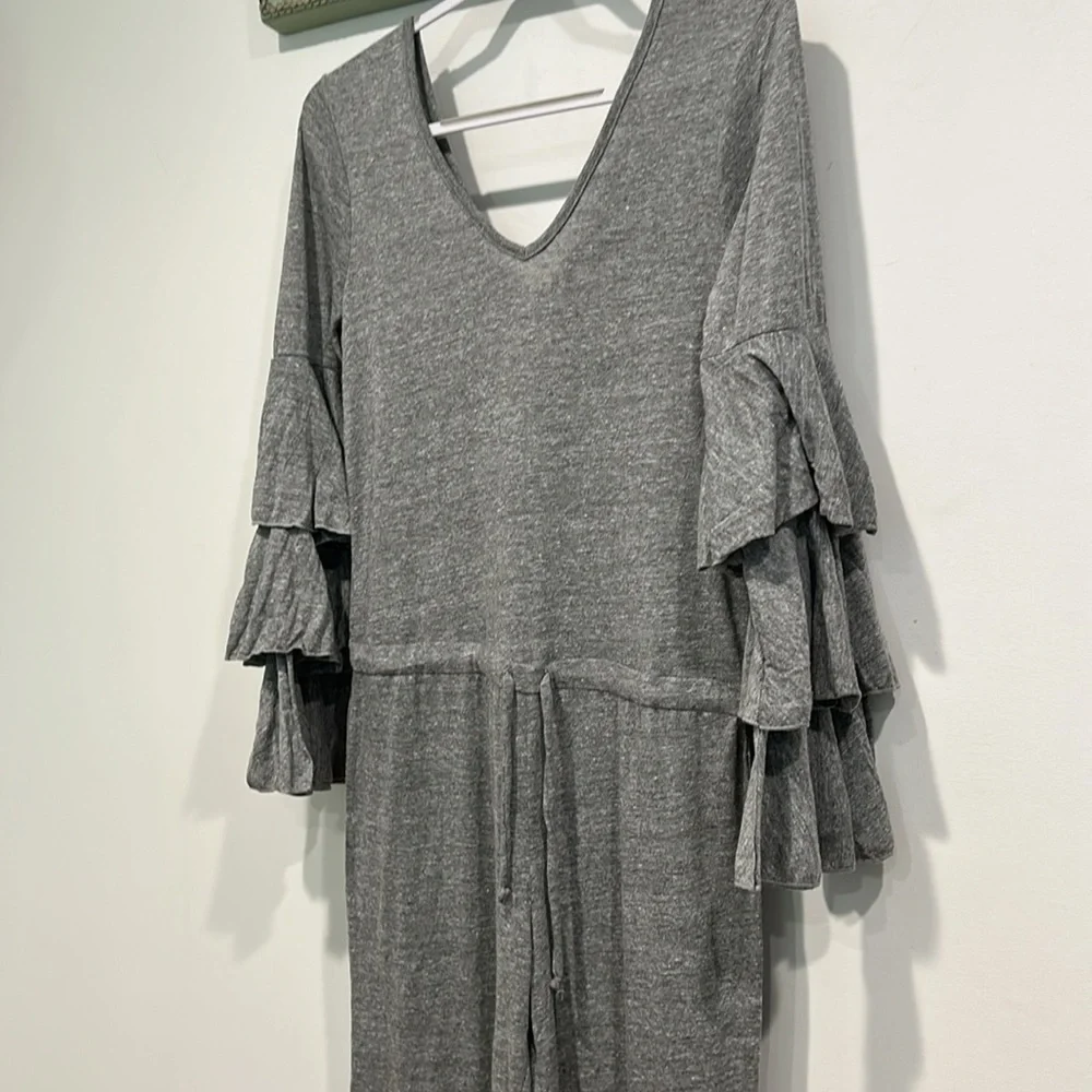 Chaser jumpsuit tier statement sleeve pantsuit grey women’s new w tag size small